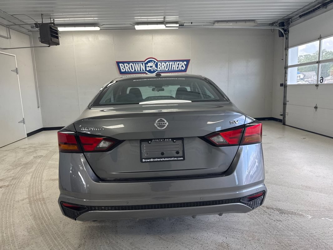 Used 2021 Nissan Altima 2.5 SV FWD image 5