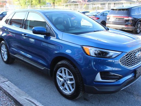 Used 2024 Ford Edge SEL AWD/4WD image 5