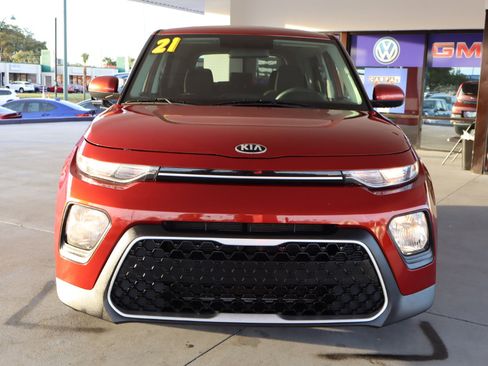 Used 2021 Kia Soul LX image 13