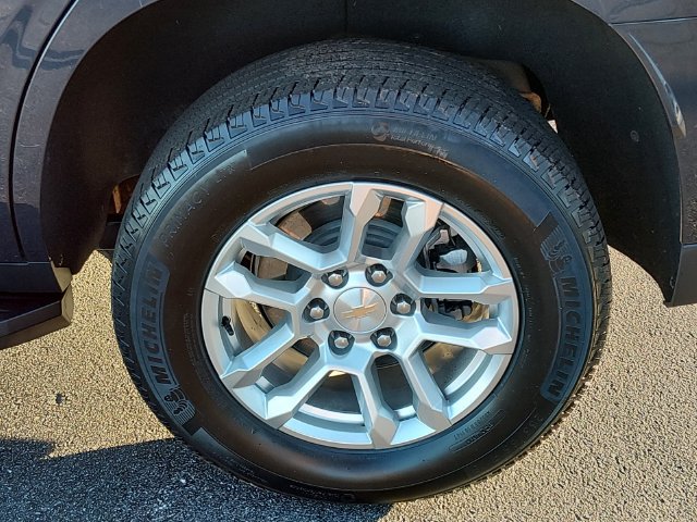 Used 2025 Chevrolet Tahoe LT RWD image 16