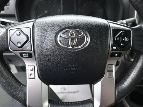 Used 2022 Toyota 4Runner SR5 Premium AWD/4WD image 16