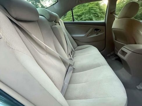 Used 2011 Toyota Camry LE FWD image 6