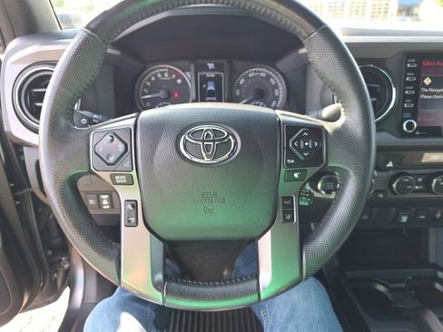Used 2021 Toyota Tacoma TRD Sport AWD/4WD image 17