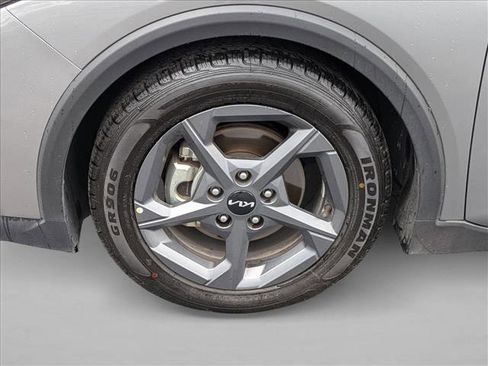Used 2025 Kia K4 LXS image 22