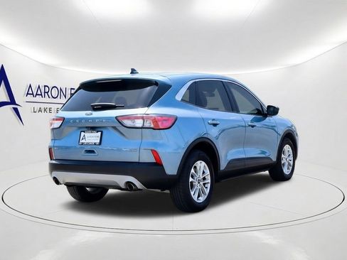 Used 2022 Ford Escape SE w/ Convenience Package FWD image 4