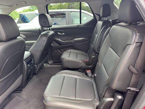 Used 2019 Chevrolet Traverse RS FWD image 20