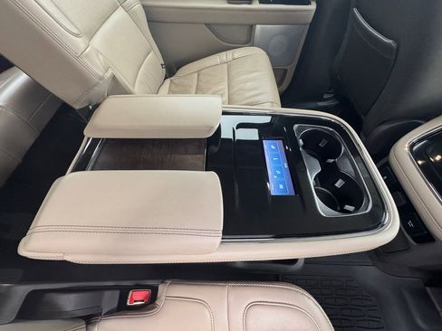 Used 2024 Lincoln Navigator L Reserve w/ Equipment Group 201A AWD/4WD image 39