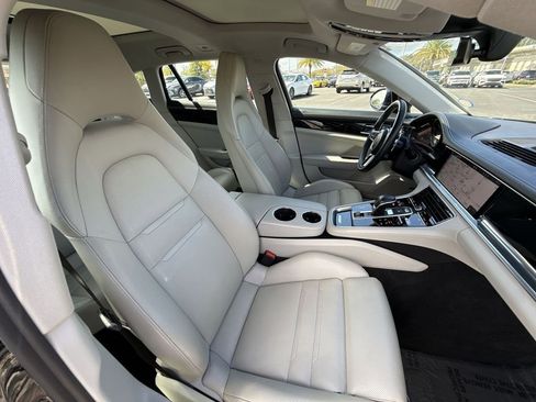 Used 2018 Porsche Panamera 4S image 27