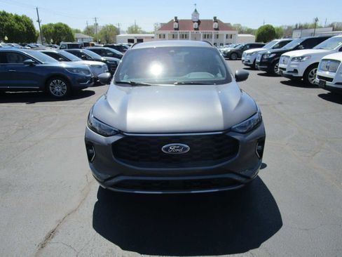 Used 2023 Ford Escape ST-Line Elite image 2