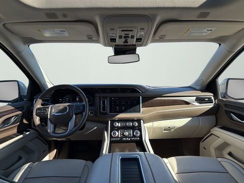 Used 2023 GMC Yukon XL Denali image 18