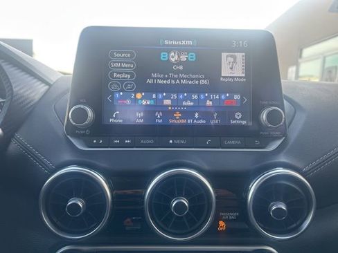 Used 2025 Nissan Sentra SV w/ Trunk Package image 10