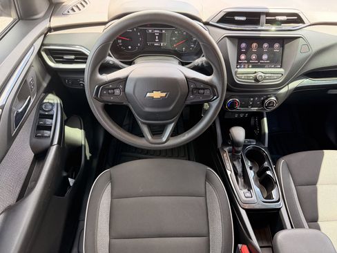Used 2023 Chevrolet TrailBlazer LS FWD image 29