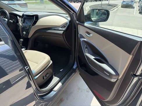 Used 2017 Hyundai Santa Fe Sport AWD/4WD image 17