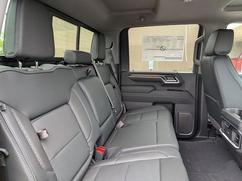 New 2026 GMC Sierra 3500 Denali w/ Denali Reserve Package AWD/4WD image 30