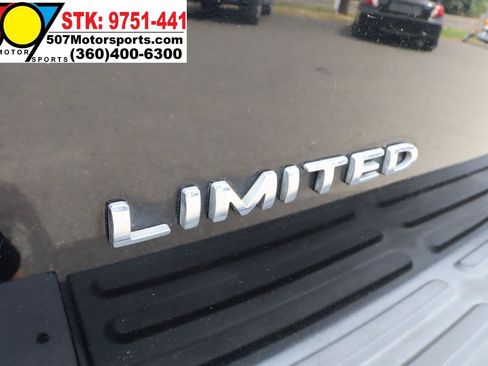 Used 2016 Ford Expedition Limited AWD/4WD image 18