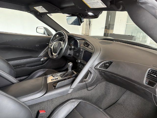 Used 2015 Chevrolet Corvette Stingray Coupe RWD image 5