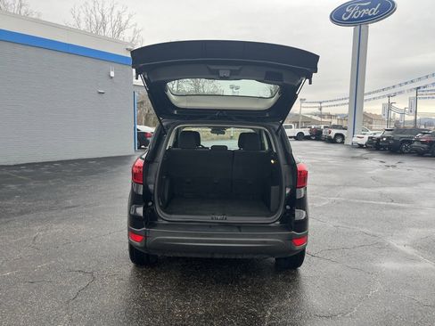 Used 2019 Ford Escape S image 23