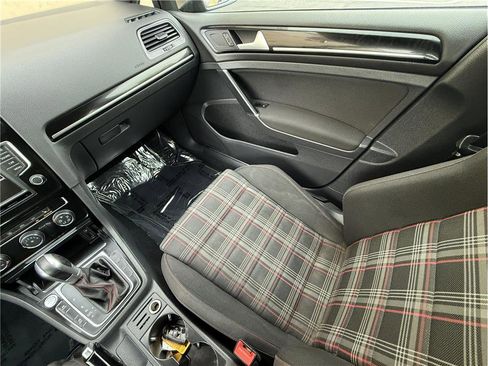 Used 2017 Volkswagen GTI S image 12