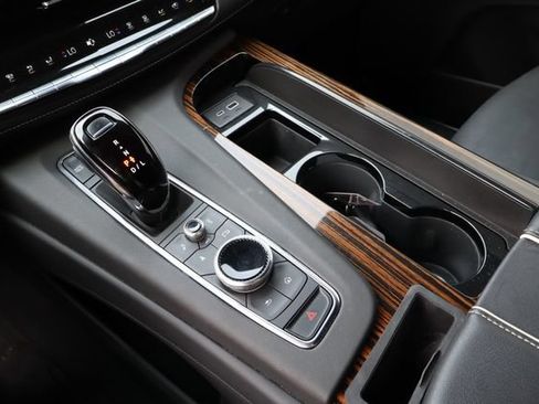 Used 2023 Cadillac Escalade ESV Premium Luxury w/ LPO, Floor Liner Package AWD/4WD image 28