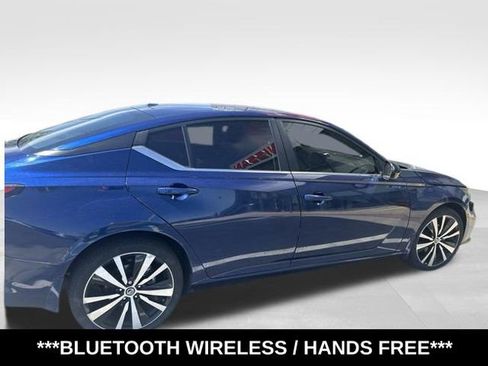 Used 2022 Nissan Altima 2.5 SR AWD/4WD image 3