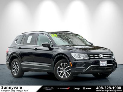 Used 2020 Volkswagen Tiguan SE w/ Panoramic Sunroof Package
