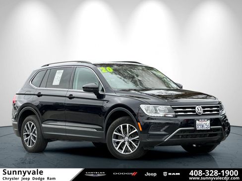 Used 2020 Volkswagen Tiguan SE w/ Panoramic Sunroof Package image 1
