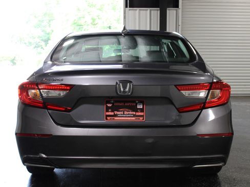 Used 2019 Honda Accord LX image 4