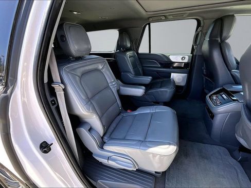 Used 2019 Lincoln Navigator L Reserve AWD/4WD image 18