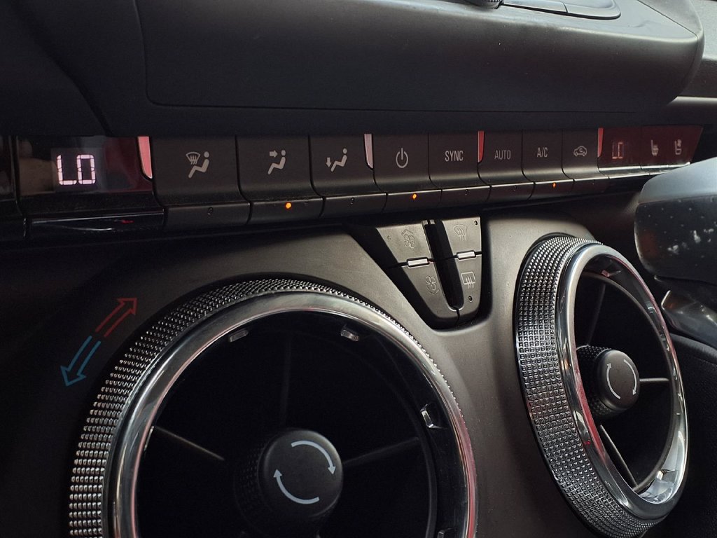 Used 2016 Chevrolet Camaro SS RWD image 12