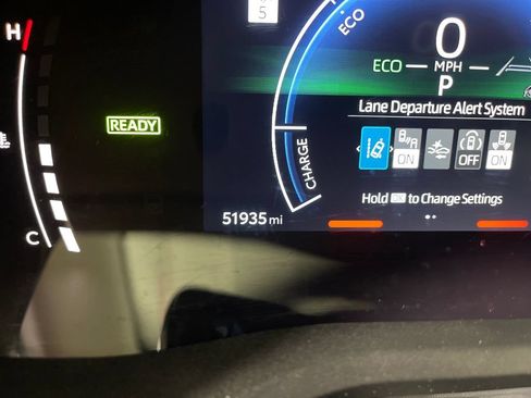 Used 2025 Toyota Camry LE FWD image 19