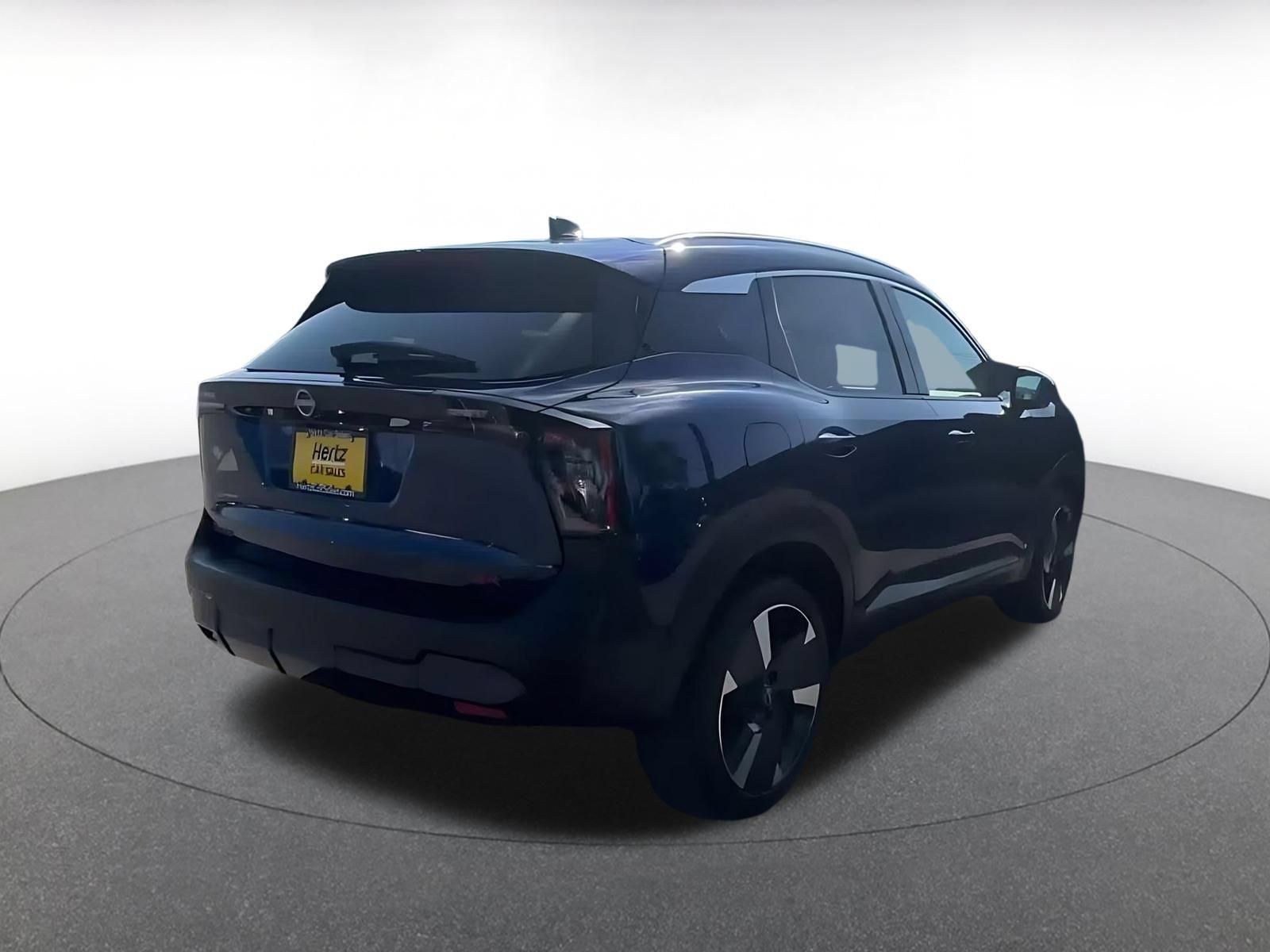 Used 2026 Nissan Kicks SR FWD image 13