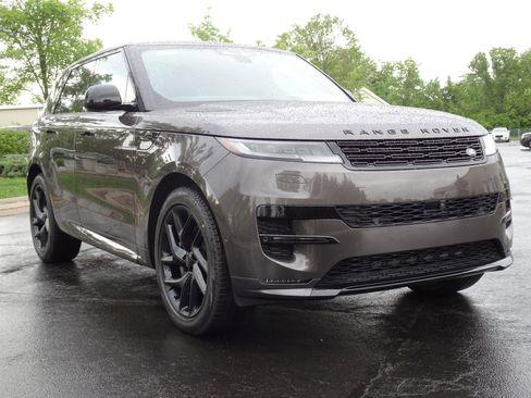 New 2026 Land Rover Range Rover Sport Dynamic SE AWD/4WD image 12