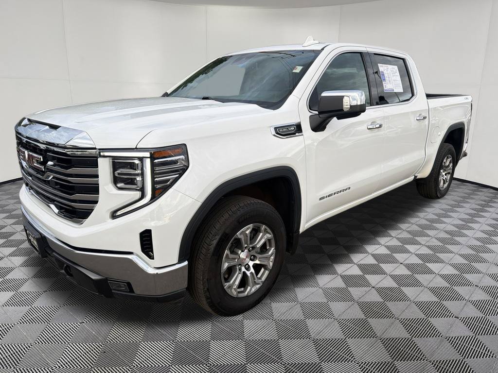 Used 2025 GMC Sierra 1500 SLT AWD/4WD image 3