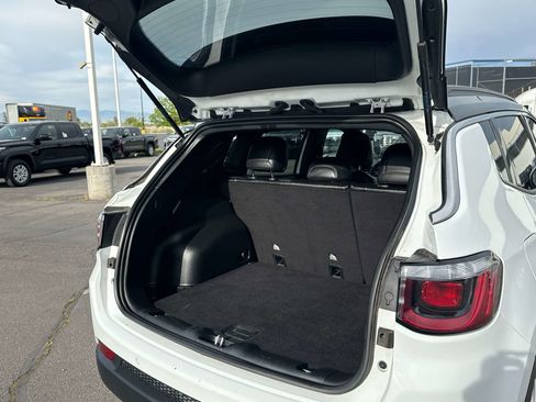 Used 2025 Jeep Compass Limited image 14