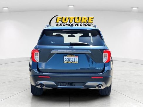 Certified 2023 Ford Explorer XLT w/ Equipment Group 202A AWD/4WD image 5