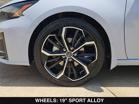New 2026 Nissan Altima 2.5 SR FWD image 27