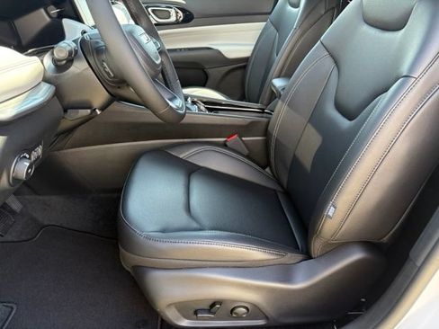 New 2026 Jeep Compass Limited AWD/4WD image 9
