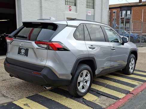Used 2021 Toyota RAV4 XLE image 6