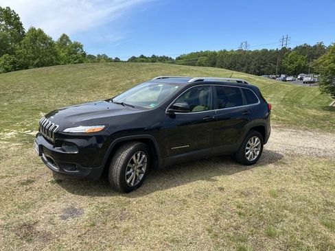 Used 2015 Jeep Cherokee Limited AWD/4WD image 6