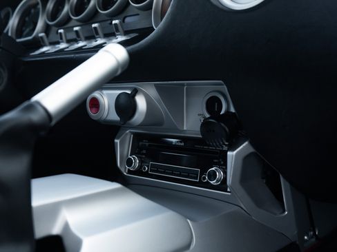 Used 2005 Ford GT image 26