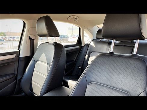Used 2014 Volkswagen Passat 1.8T Wolfsburg Edition FWD image 10
