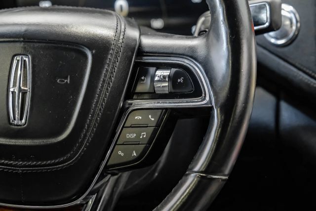 Used 2019 Lincoln Continental Select FWD image 25