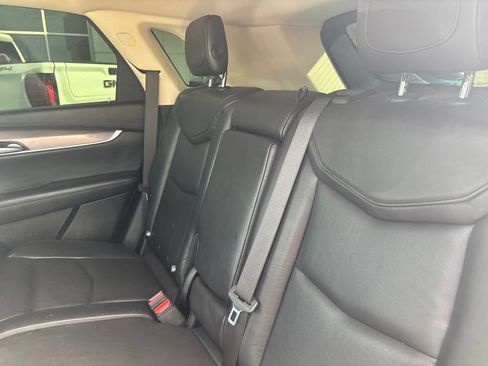 Used 2018 Cadillac XT5 Luxury w/ Driver Awareness Package AWD/4WD image 32