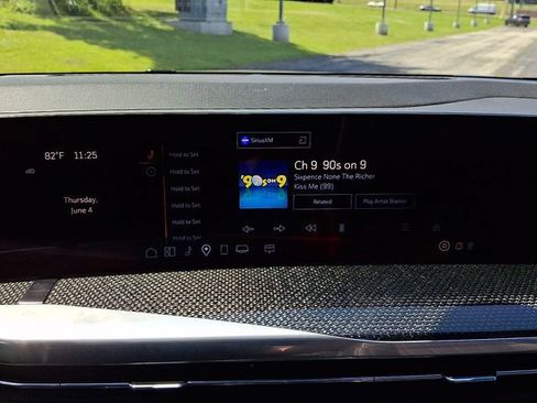 Certified 2025 Cadillac Escalade V AWD/4WD image 21