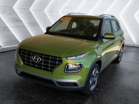 Certified 2024 Hyundai Venue SEL image 1