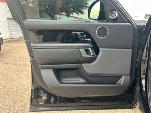 Used 2019 Land Rover Range Rover HSE image 29