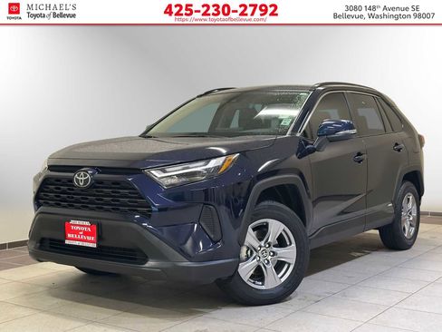 Used 2025 Toyota RAV4 XLE w/ Convenience Package image 1