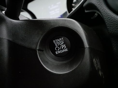 Used 2020 Jeep Compass Latitude w/ Cold Weather Group image 29