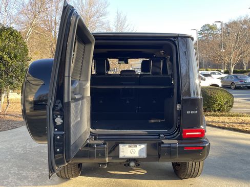 Certified 2024 Mercedes-Benz G 63 AMG AMGﾮ G 63 4MATICﾮ SUV image 9