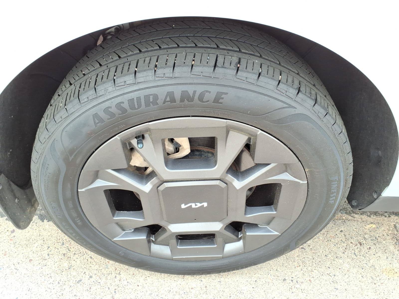 Used 2025 Kia Carnival SX FWD image 21